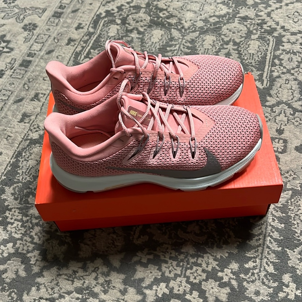 Nike Women’s Quest 2, Color Pink Quartz, Size 6.5. Worn twice. Wrong box.